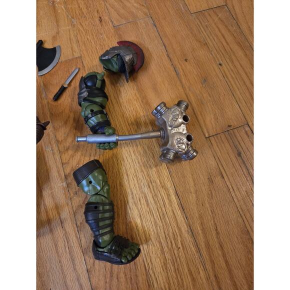 Marvel Legends ARES Gladiator figure Sword (Mighty Thor Ragnarok Hulk Wave toy) - Picture 2 of 5